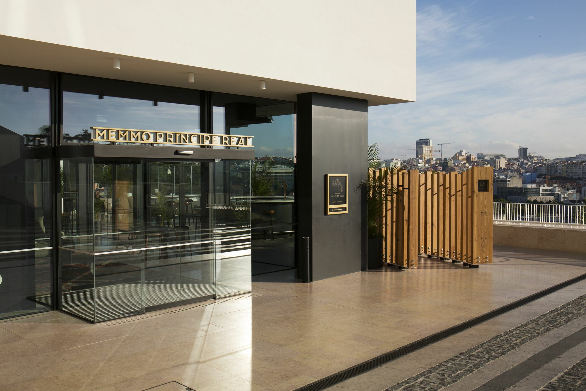 Memmo Principe Real, A Member Of Design Hotels Lisbon Bagian luar foto